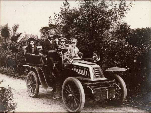 Thompsons-and-the-Testers-1920s-car